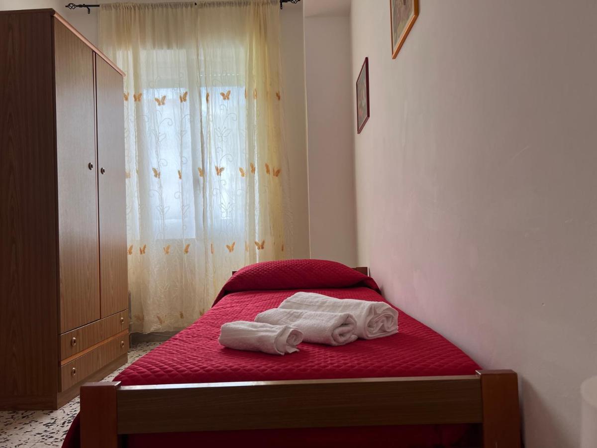 Amelia A Mare Apartment เปาลา ภายนอก รูปภาพ